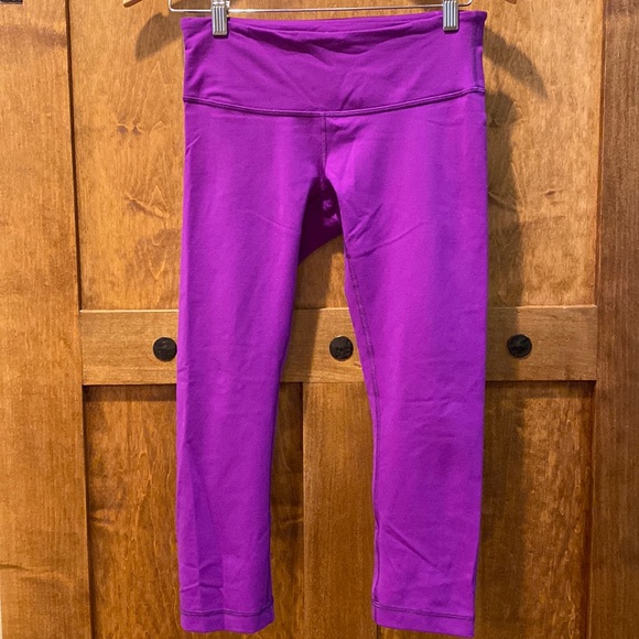 lululemon athletica Pants - 🟣lululemon capris yoga pant